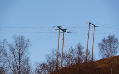 Bygg kabel i sjø og på land